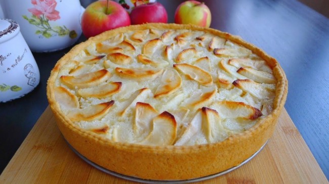 яблочный пирог или грушевый пирог
