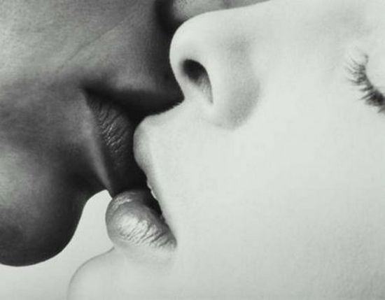 обычный поцелуй