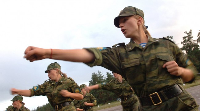 девушки в армии