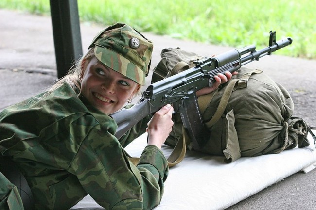 Служба девушек в армии