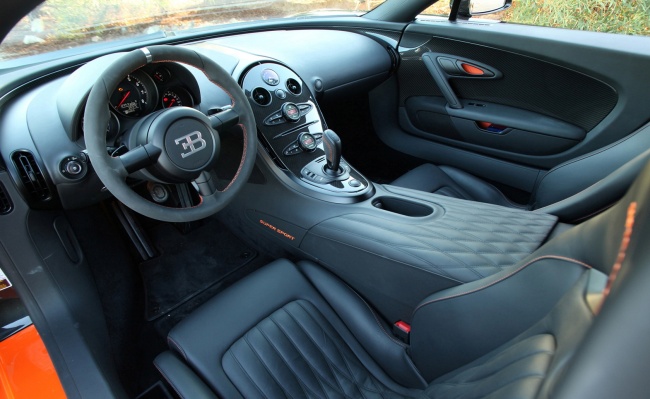 Bugatti Veyron 16.4 Supersport или Zenvo ST1