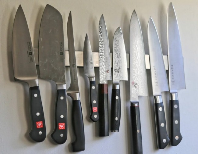 дома на кухне профессиональные ножи